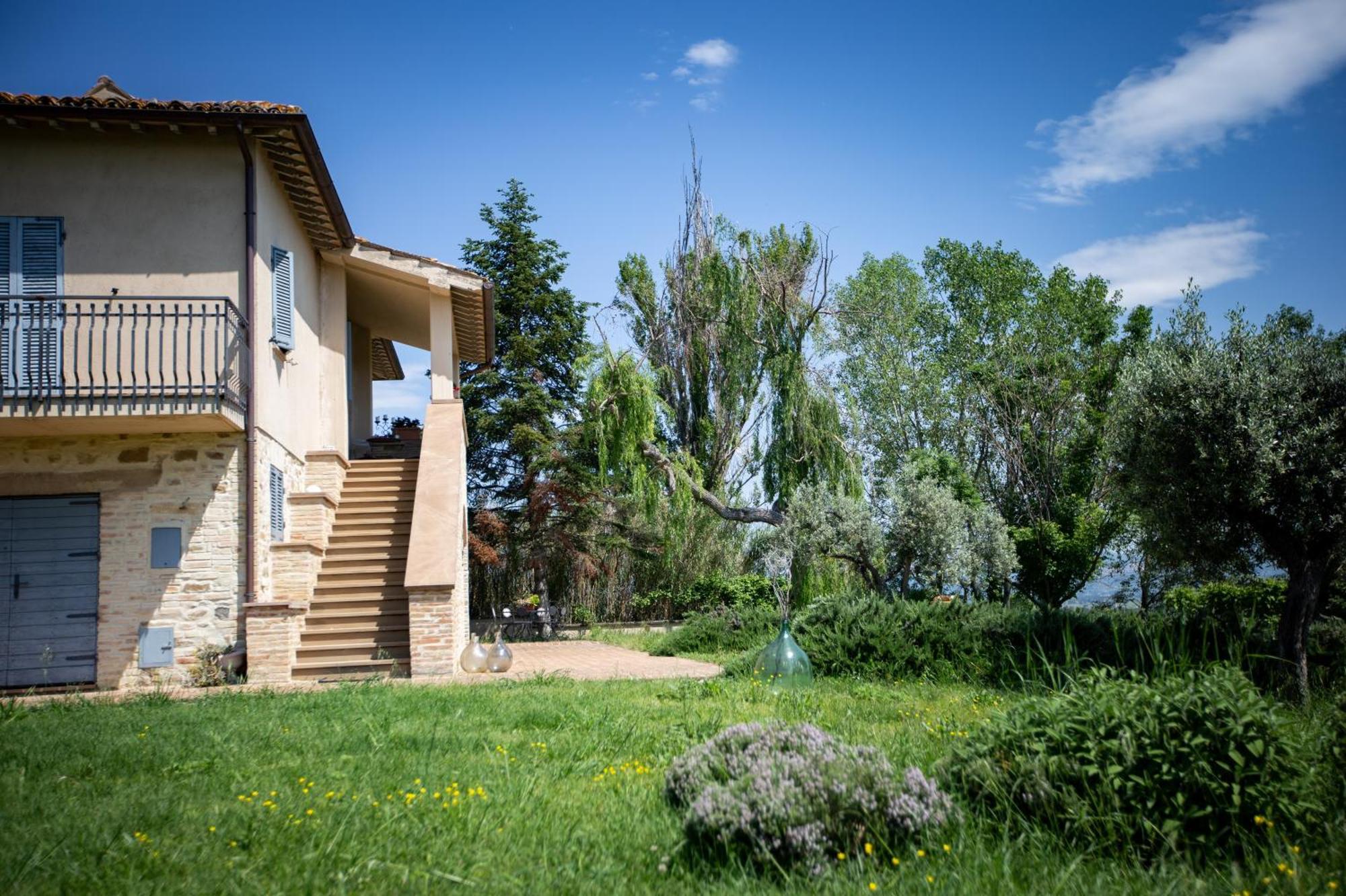 Agriturismo Qui E Ora Bevagna Exterior foto